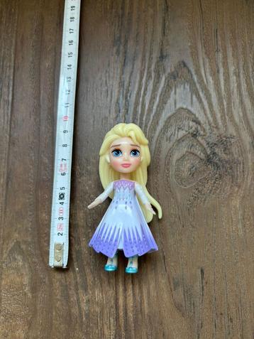 Disney Elsa minifiguur prinses 7,5 cm  beschikbaar voor biedingen