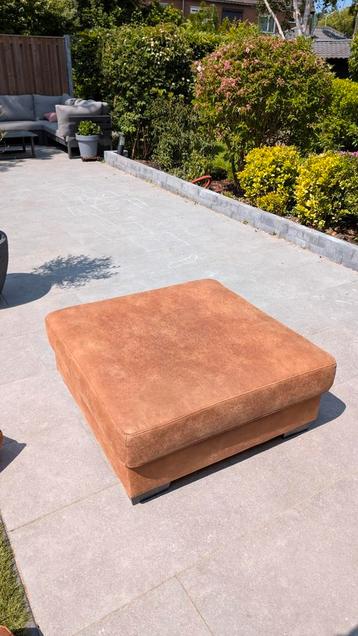 Grote poef / hocker 1x1 meter beschikbaar voor biedingen