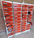 Metalen Lockers met Stroomaansluiting - 10 vakken, Ophalen of Verzenden, Zo goed als nieuw, Lockers met stroom