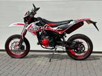 RIEJU MRT 50 SM TROPHY RED, Fietsen en Brommers, Ophalen of Verzenden, Nieuw