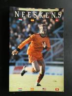NEESKENS met voorwoord van Johan Cruijff, Ophalen of Verzenden, Zo goed als nieuw, Balsport
