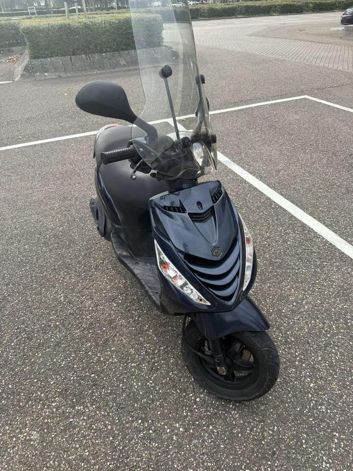 Piaggio Zip 4T – 2015 – Blauw kenteken, Fietsen en Brommers, Scooters | Piaggio, Zo goed als nieuw, Zip, Benzine, Ophalen