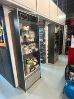 2x Vitrinekast, afsluitbaar met onderlade, lamp en dik glas!, Ophalen, Info@izi-hoogwerkerhuren.nl, 50 tot 100 cm, Zo goed als nieuw