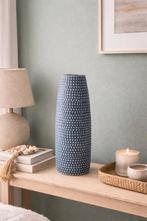 Keramische Vaas – Loods 5 | Blauw | 38 cm, Blauw, Aardewerk of Porselein, Nieuw, Ophalen of Verzenden