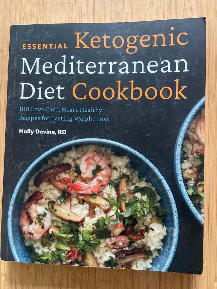 Essential ketogenic mediterranean diet cookbook, Boeken, Kookboeken, Zo goed als nieuw, Hoofdgerechten, Europa, Gezond koken, Ophalen of Verzenden