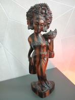 Balinese vrouw handgesneden, Antiek en Kunst, Ophalen of Verzenden