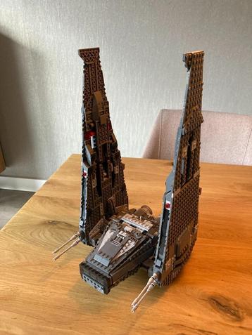 Star Wars Kylo Rens Command Shuttle v Lepin met 1005 stukjes beschikbaar voor biedingen