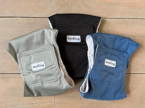 Drie Leerking mooie stretch broekjes incontinente reu luiers, Dieren en Toebehoren, Honden-accessoires, Gebruikt, Ophalen of Verzenden