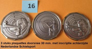 3 stuks schietsport plaquettes, jaren 80, div. wedstrijden beschikbaar voor biedingen