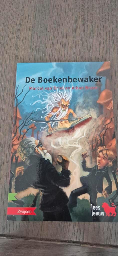 De Boekenbewaker - Marcel van Driel, Boeken, Kinderboeken | Jeugd | 10 tot 12 jaar, Zo goed als nieuw, Fictie, Ophalen of Verzenden
