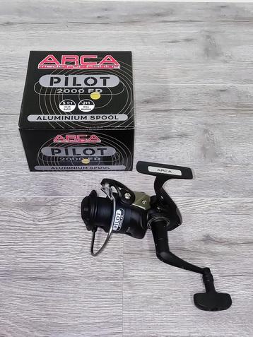 NIEUW Arca Pilot 2000 FD Molen 3-Lagers Aluminium Spoel beschikbaar voor biedingen