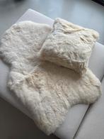Prachtige set IJSLANDS schapenvacht + kussen, Huis en Inrichting, Woonaccessoires | Plaids en Woondekens, Ophalen of Verzenden
