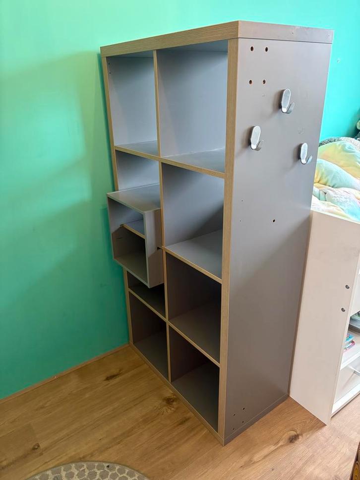Grijze Kallax kast met 8 vakken, Huis en Inrichting, Kasten | Boekenkasten, Gebruikt, 50 tot 100 cm, 100 tot 150 cm, 25 tot 50 cm