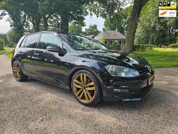Volkswagen Golf 1.2 TSI Highline Automaat Navi Airco beschikbaar voor biedingen