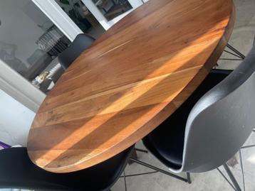 Eettafel massief hout 120 cm beschikbaar voor biedingen