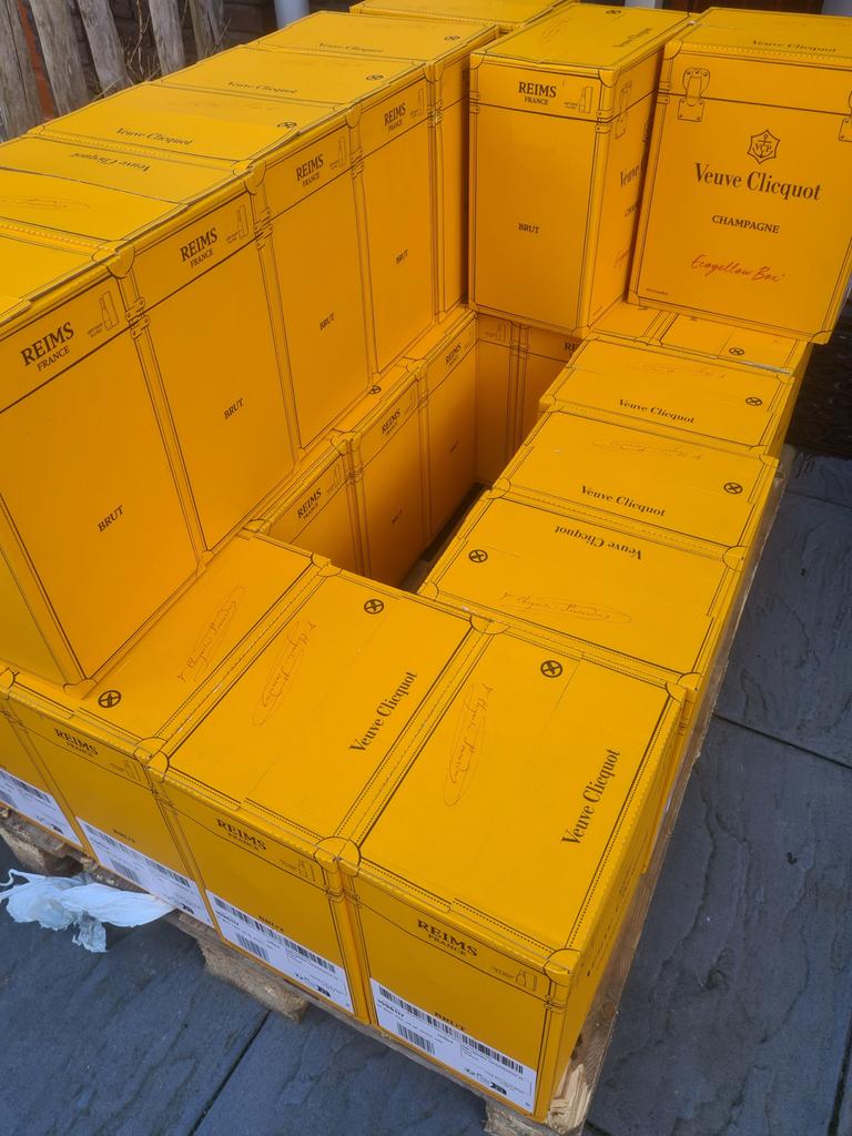 Veuve Clicquot Champagne - laatste dozen!, Verzamelen, Wijnen, Frankrijk, Nieuw, Ophalen of Verzenden, Champagne