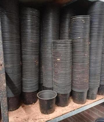 Kweekpotten 1,5 liter beschikbaar voor biedingen