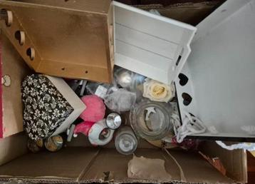 Decoratie spulletjes beschikbaar voor biedingen