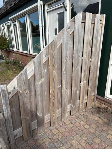 Schuttingpaneel 2 stuks 180x180 schuin naar100cm moet nu weg beschikbaar voor biedingen