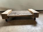 Robuuste Salontafel op wielen, Huis en Inrichting, Tafels | Salontafels, Ophalen, Gebruikt, 50 tot 100 cm, Eikenhout