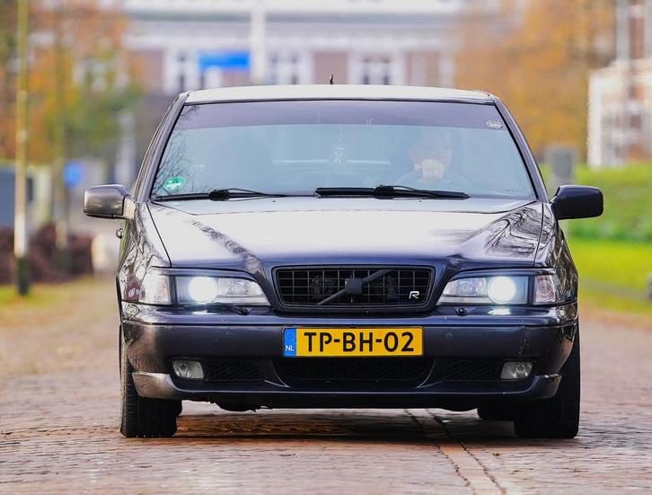 Volvo S70 | 2.5 R LOOK UNIEK! | 20V AUT 1998 Grijs, Auto's, Volvo, Particulier, S70, ABS, Airbags, Airconditioning, Alarm, Bluetooth