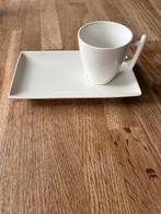 Kopjes en Schotels Set (4 kopjes, 6 schotels), Huis en Inrichting, Keuken | Servies, Ophalen, Gebruikt, Keramiek, Effen