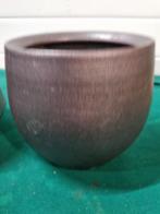 Bloempotten grijs bruin twee stuks, Tuin en Terras, Bloempotten, Ophalen of Verzenden, 'T Olde Gre-j, Info@toldegrej.nl, Endepoelstraat 20f Didam