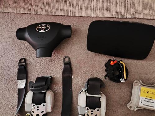 Toyota Aygo Airbags en gordels +sleepring en Srs module 2010, Auto-onderdelen, Dashboard en Schakelaars, Toyota, Ophalen of Verzenden
