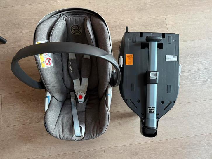 Cybex Autostoel met Base Z one, Kinderen en Baby's, Autostoeltjes, Gebruikt, Overige merken, 0 t/m 13 kg, Isofix, Zijbescherming