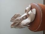 naaldhakken crème suede, Ophalen of Verzenden, Nieuw, Overige kleuren, Tailleriem