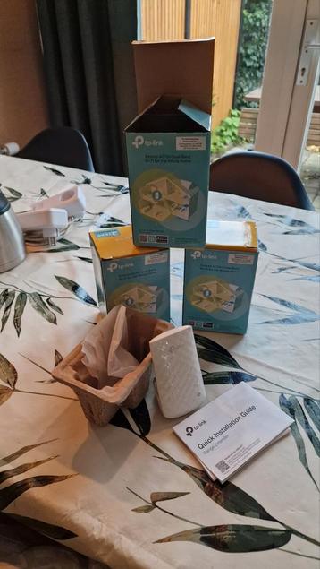 3x TP-Link Wifi Versterker / Range Extender RE190 beschikbaar voor biedingen