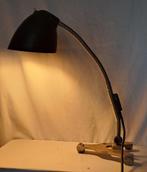 Leuke Bauhaus lamp met bakelieten kap, 1950's, Antiek en Kunst, Ophalen of Verzenden