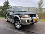 Mitsubishi Pajero Sport 3.O V6 4X4 LPG Automaat!, Automaat, Beige, 2800 kg, Leder