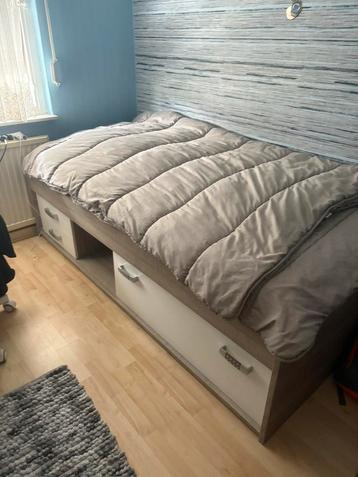 1 persoons bed (90x200) grijs-wit
