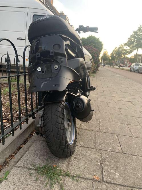 Piaggio SKR125 LC, Fietsen en Brommers, Scooters | Piaggio, Gebruikt, Overige modellen, Tweetakt, Ophalen