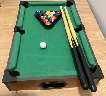Mini Snooker Tafel - 49 x 31 cm beschikbaar voor biedingen