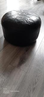 Zwarte leren poef - 50 cm, Ophalen, Gebruikt, Leer, Modern