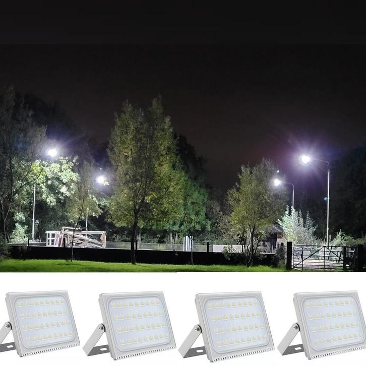 Paardenbak / Rijbak led verlichting set 4 x 100watt nieuw, Dieren en Toebehoren, Paarden en Pony's | Overige Paardenspullen, Nieuw