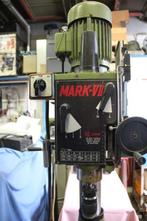 Kolomboor MARK-VII, Doe-het-zelf en Verbouw, Gereedschap | Boormachines, Ophalen, Variabele snelheid, Kolomboormachine, Gebruikt