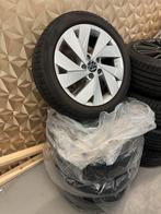 Volkswagen Golf Velgen + Banden 205/50 R17, Auto-onderdelen, Banden en Velgen, Gebruikt, Banden en Velgen, 17 inch, All Season