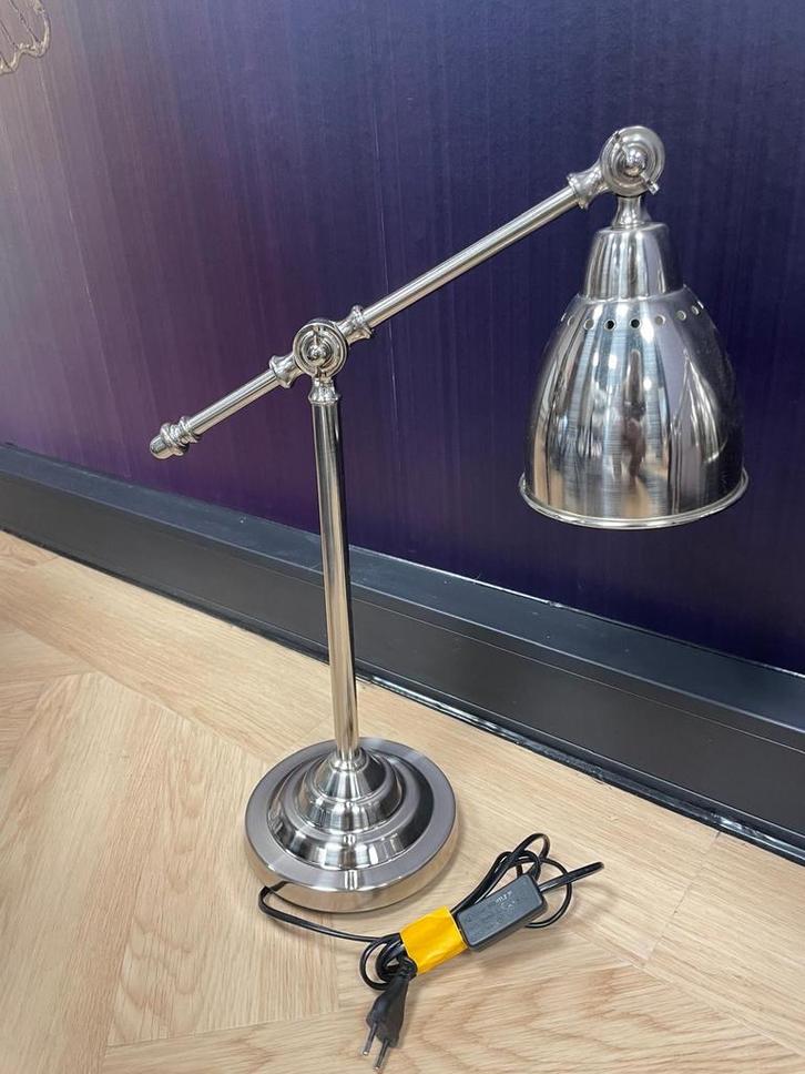 Stijlvolle bureaulamp, Huis en Inrichting, Lampen | Vloerlampen, Zo goed als nieuw, Minder dan 100 cm, Metaal, Ophalen