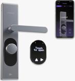 Loqed Touch Smart Lock + Power Kit - Nieuw en ongebruikt, Doe-het-zelf en Verbouw, Hang- en Sluitwerk, Ophalen of Verzenden, Nieuw