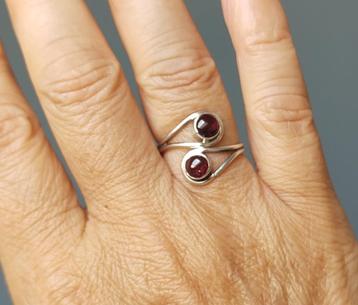 zilveren ring met natuurlijke Granaat steen zilver 925 beschikbaar voor biedingen