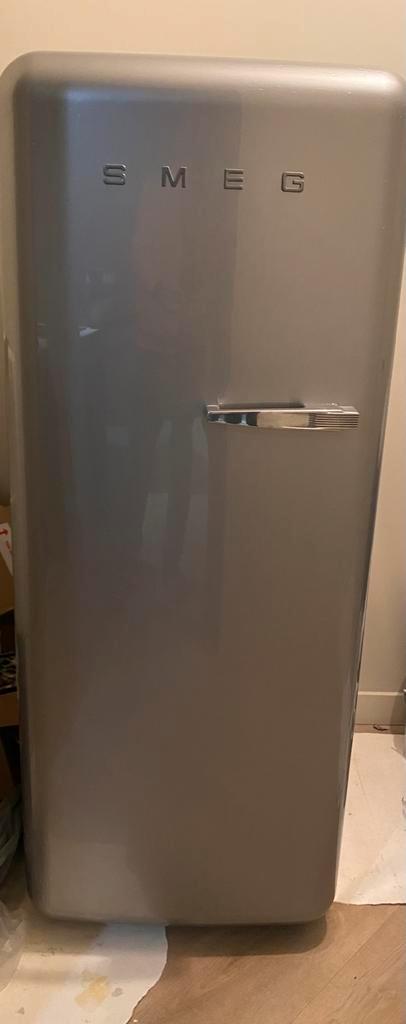 SMEG FAB28LX1 Retro Koelkast – Zilvergrijs – 256L – 2018, Witgoed en Apparatuur, Koelkasten en IJskasten, Zo goed als nieuw, Met vriesvak