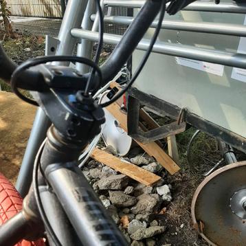 Origichte BMX - Rode Banden beschikbaar voor biedingen