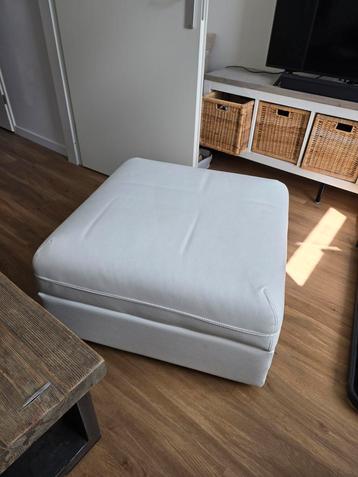 Ikea leren poef met opberg ruimte beschikbaar voor biedingen