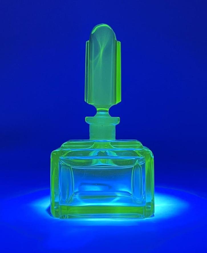 Art Deco uraniumglas parfumfles, ca. 1920-1940, Antiek en Kunst, Antiek | Glas en Kristal, Ophalen of Verzenden