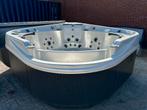 Coast spa Cascade Phantom 8 persoons jacuzzi Balboa Uniek!