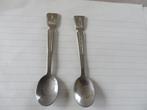 Lepeltje Zweden en Oostenrijk Van Nelle, Verzamelen, Ophalen of Verzenden, Gebruikt, Metaal, Bestek