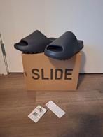 Yeezy slide granite 44 1/2, Kleding | Heren, Schoenen, Slippers, Overige kleuren, Nieuw, Ophalen of Verzenden